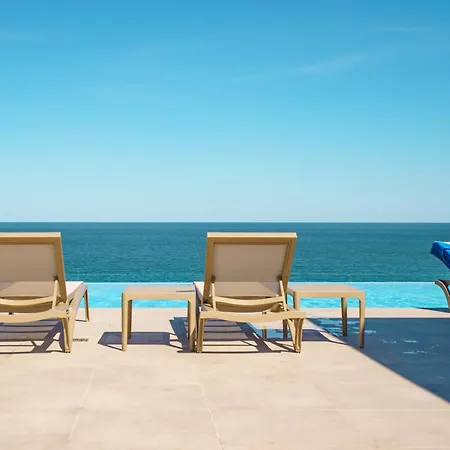 Infinity 306 Pool &